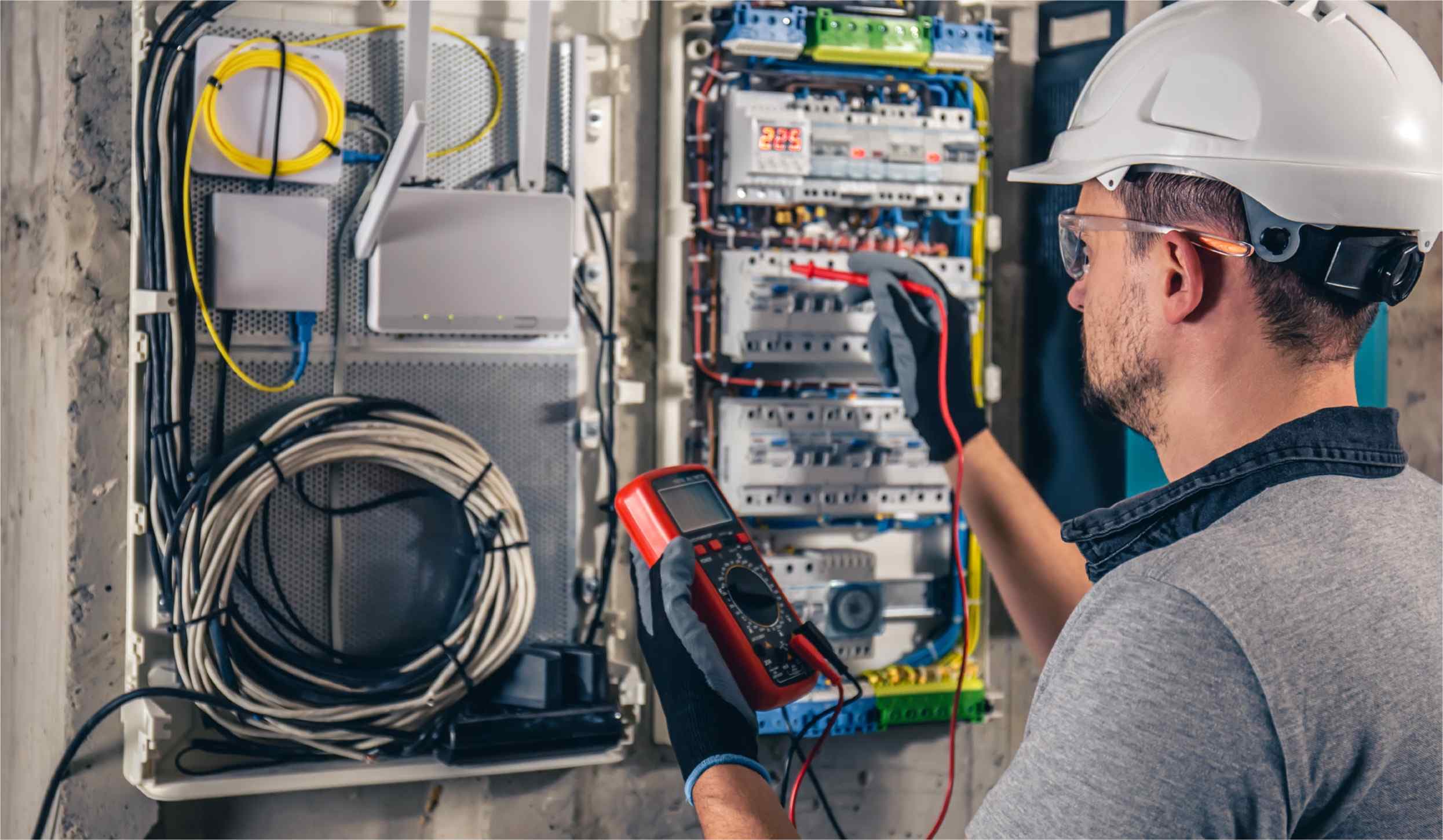 Adulte : formation electricien avec ce CAP ou TP
