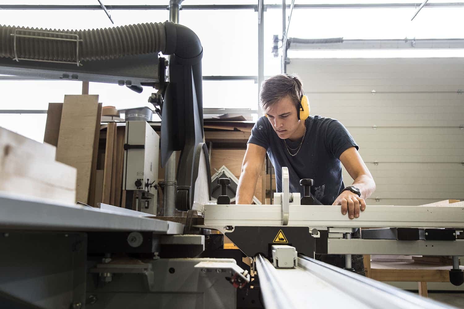 Salaire d’un Menuisier Fabricant : que peut-on espérer après un CAP ?