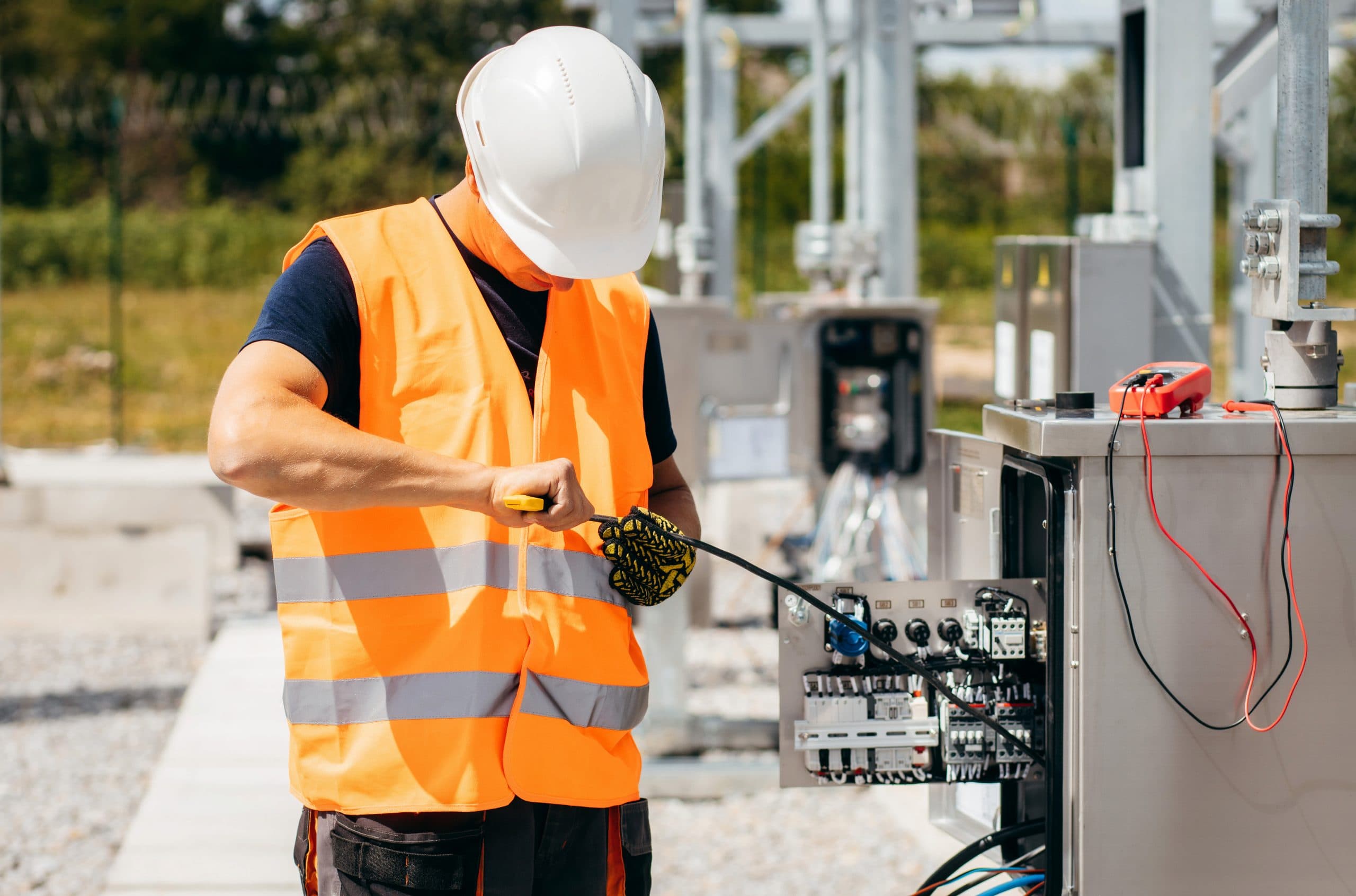 Salaire avec un TP électricien d'équipement du bâtiment : Tout ce que vous devez savoir