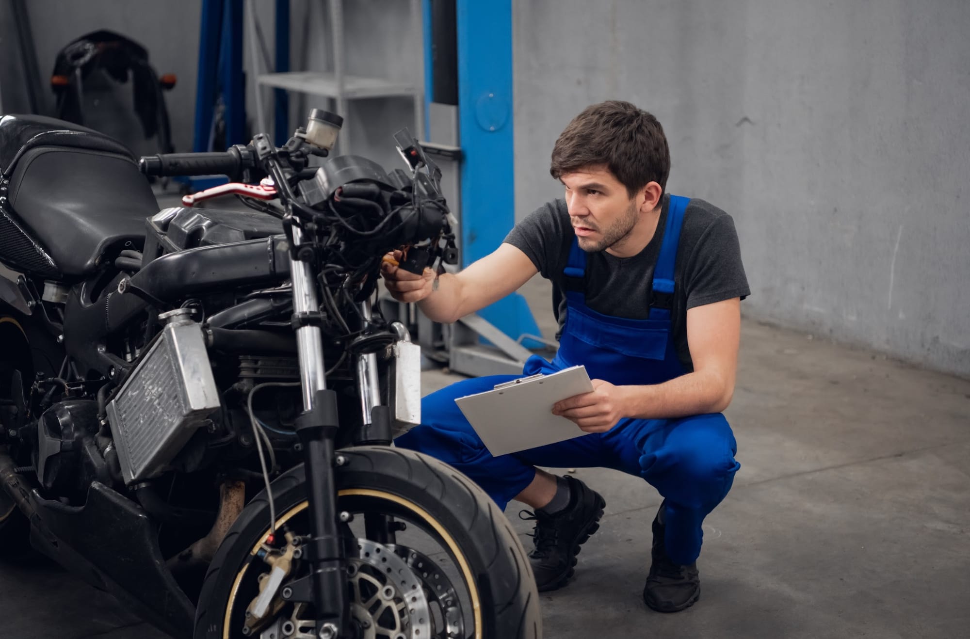 Liste du matériel CAP Mécanique Moto 2026 : essentiels, conseils et budget