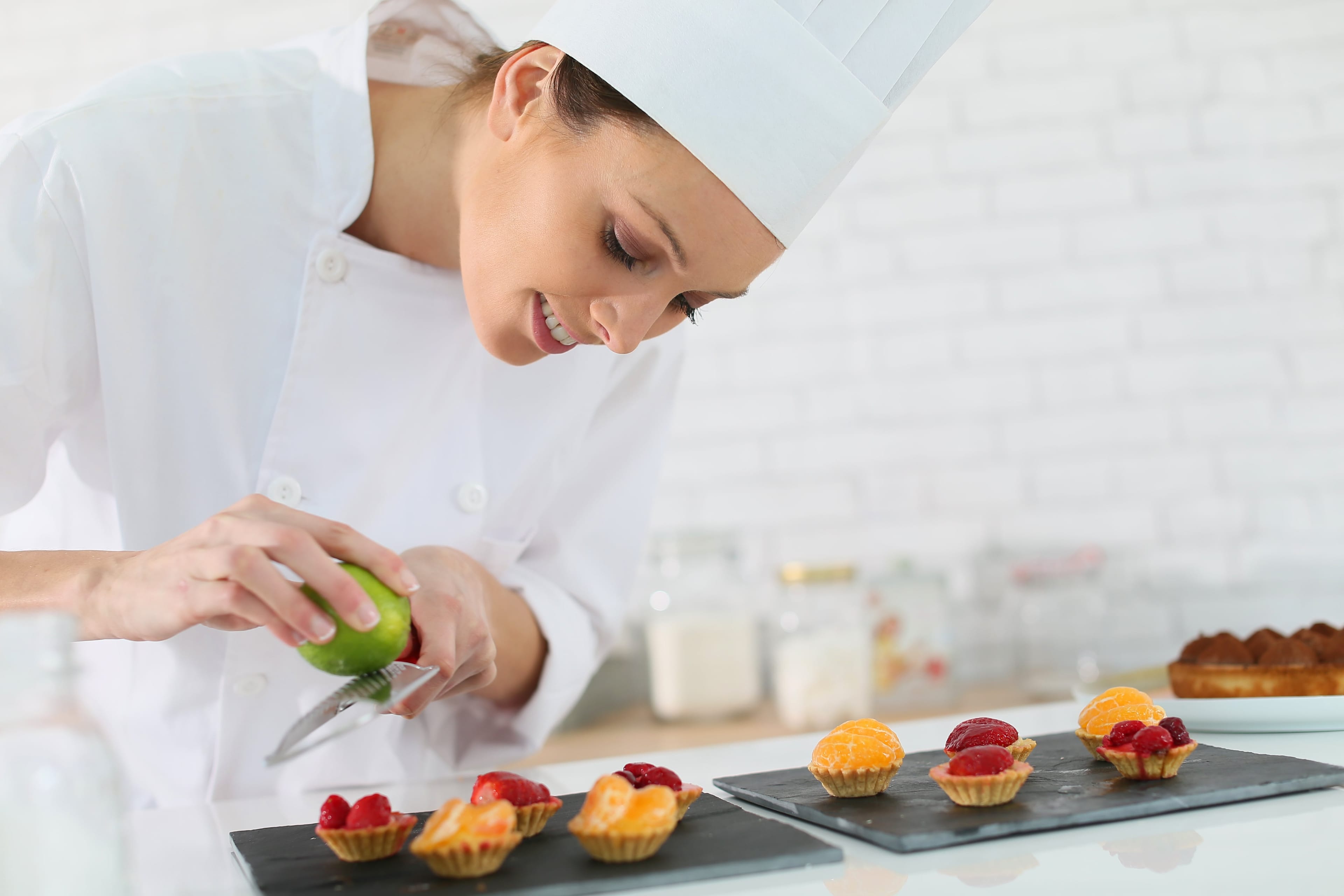 Métiers de commis de cuisine : les différentes carrières dans la cuisine