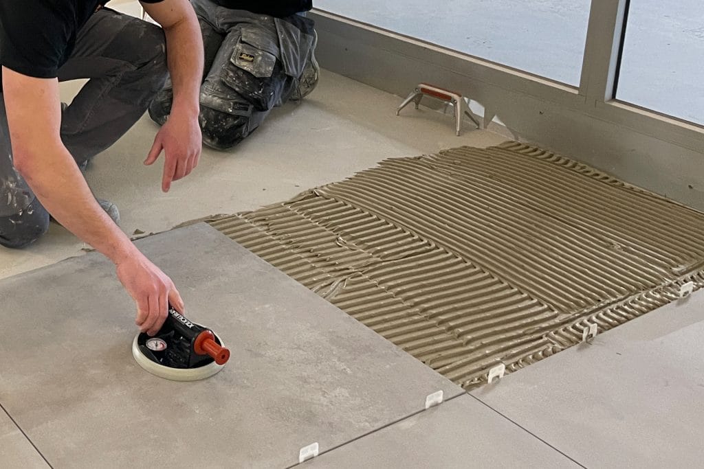 Quelle formation faire pour devenir carreleur ? Diplômes, parcours et conseils