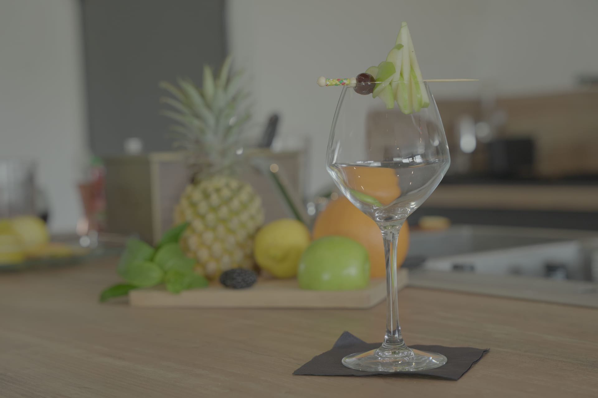 Reconversion en barman : guide complet et formations
