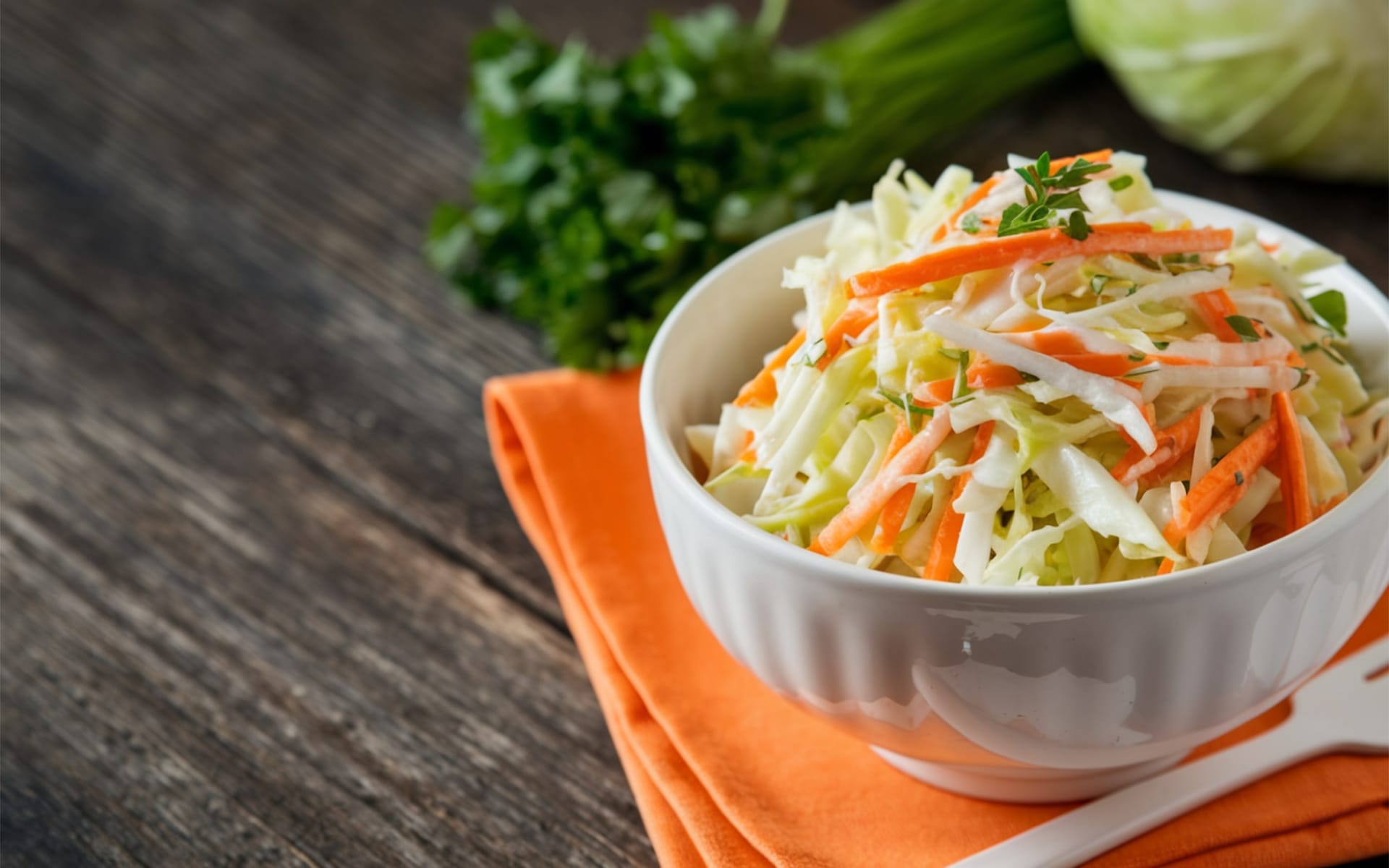 Coleslaw et sa mayonnaise végétale à la moutarde