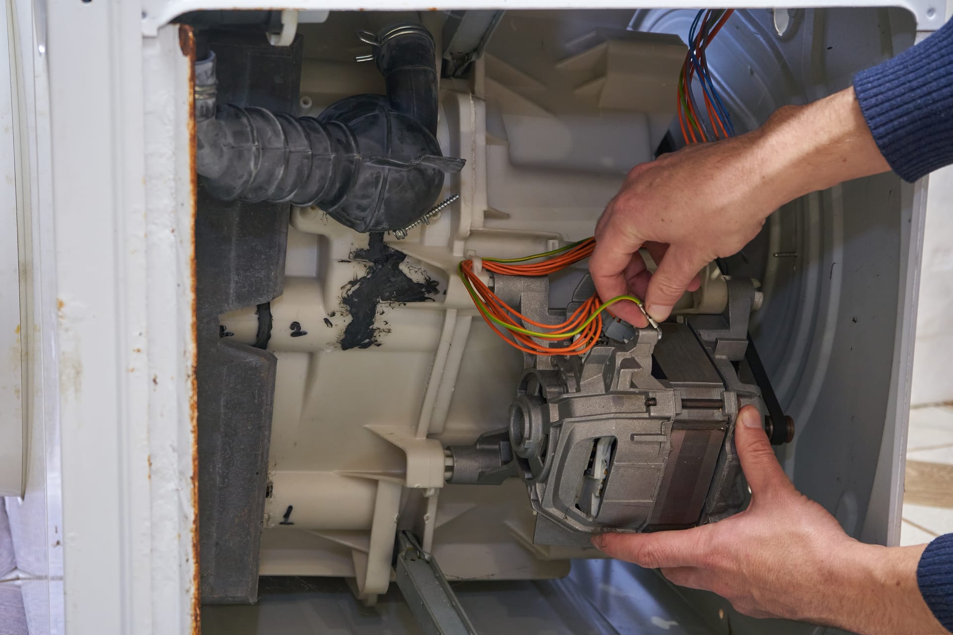 Reconversion en technicien electromenager : guide complet et formations